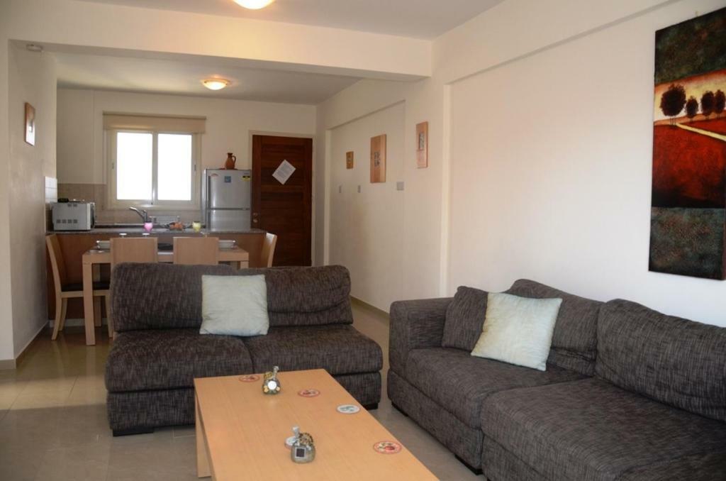 Vanessa 2 Bedroom Apartment Пафос Экстерьер фото