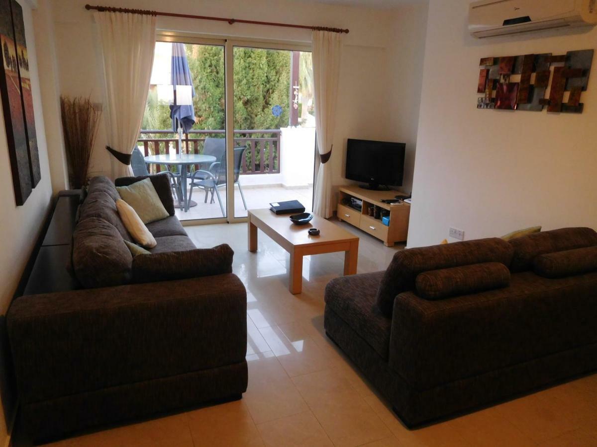 Vanessa 2 Bedroom Apartment Пафос Экстерьер фото